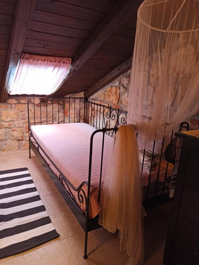 - Ta Petrina - Traditional Stone-Built Villa Agios Nikolaos  Eksteriør billede
